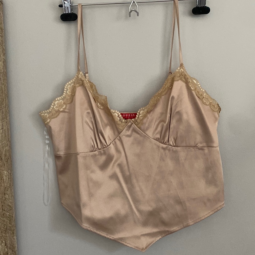 Guess top